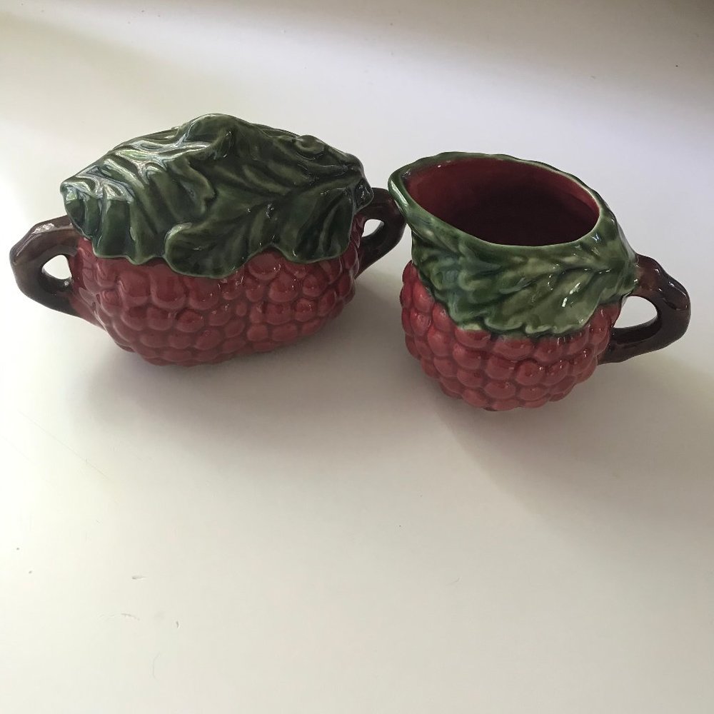 Ceramic Rasberry Sugar / Creamer Set